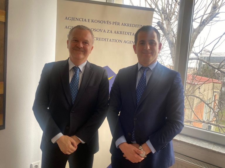 A moment of the meeting between Ambassador of Italy and KAA General Director