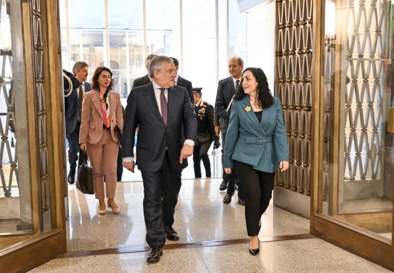 Il Ministro Tajani accoglie alla Farnesina la Presidente Osmani